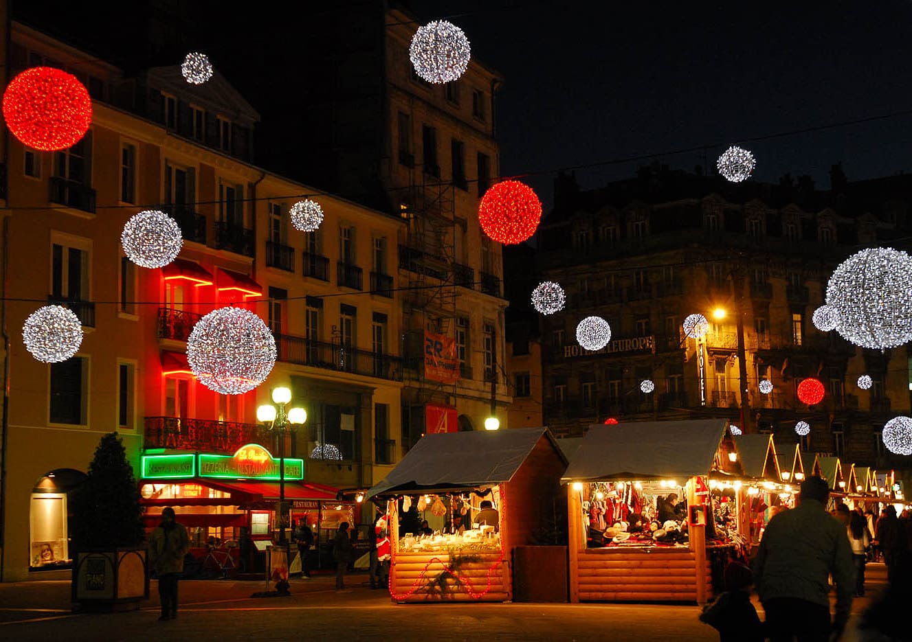 Marches De Noel De Grenoble 2019 Privilodges